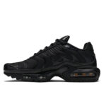 NIKE AIR MAX PLUS TRIPLE BLACK