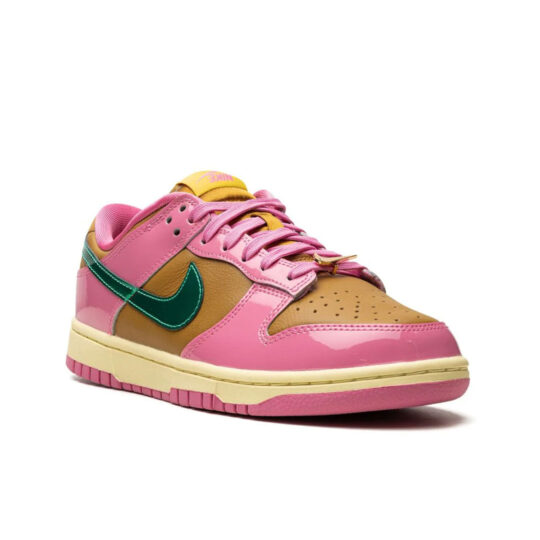 NIKE DUNK LOW X PARRIS GOEBEL NIKE DUNK LOW X PARRIS GOEBEL